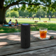 Enceinte sur une table de pique-nique. Enceinte sur une table de pique-nique.