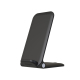 Chargeur induction noir en mode support téléphone, posé sur fond blanc Chargeur induction noir en mode support téléphone, posé sur fond blanc