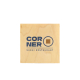Sous-verre carré en bois blond, présenté à plat sur fond blanc, avec un veinage discret et une personnalisation centrale composé