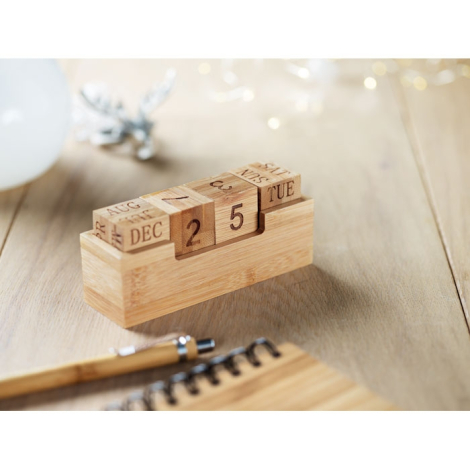 Calendrier Calendrier en bois Calendrier bloc en bois Calendrier de bureau  en bois Calendrier cube en bois 