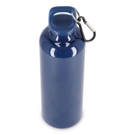 Gourde bleue recyclée avec attache mousqueton, présentée en vue 3/4