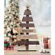 Sapin décoratif en bois en situation sur table avec marquage visible