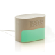 Réveil rectangulaire beige avec partie inférieure translucide verte, vu de trois quarts, sans personnalisation