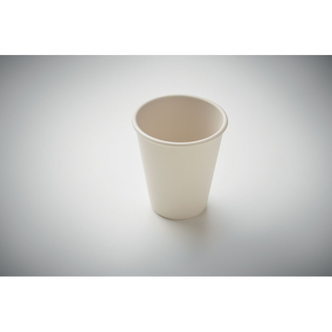 Gobelet en PLA beige simple paroi vu en plongée sur fond neutre, sans marquage.