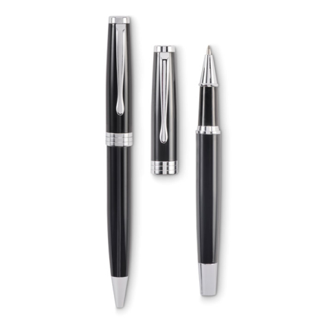 Stylo bille et roller noirs avec capuchon argenté, photographiés séparément.