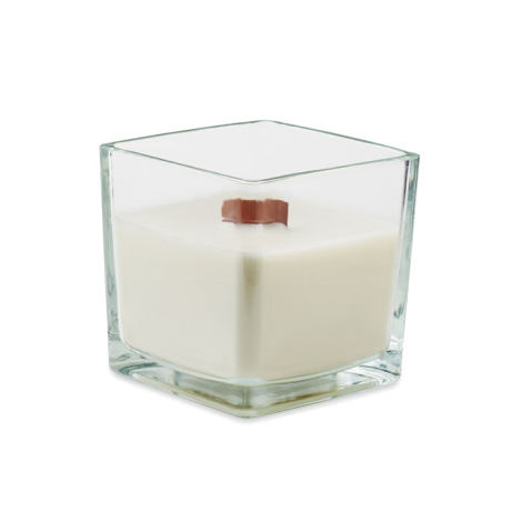 Bougie carrée en verre transparent avec mèche en bois, vue de face.