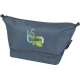Trousse de toilette bleue vue de trois quarts avant, compartiment principal zippé et base séparée, marquage visible sur la face 