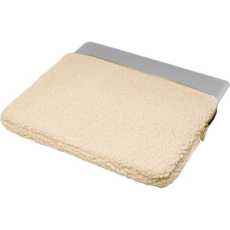 Housse beige ouverte en matière sherpa, laissant apparaître un ordinateur portable partiellement inséré.
