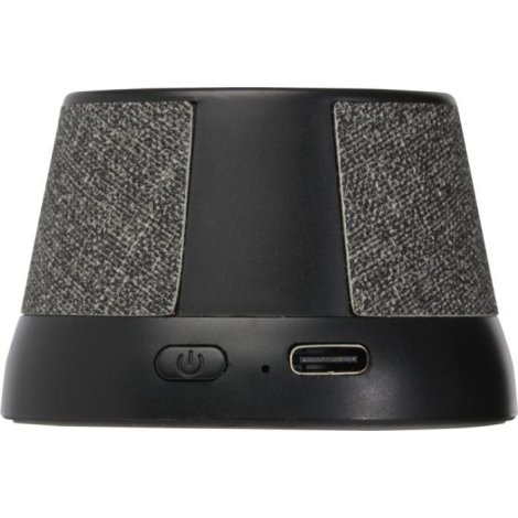 Vue rapprochée du bas montrant le bouton d’alimentation et le port USB-C, aucune personnalisation visible.