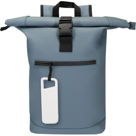 Sac à dos bleu avec batterie blanche suspendue via mousqueton, aucune personnalisation visible.