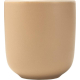 Tasse à expresso en céramique beige vue de face ; aucune personnalisation apparente. Tasse à expresso en céramique beige vue de face ; aucune personnalisation apparente.