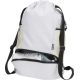Sac de sport blanc à cordon, compartiment inférieur ouvert laissant apparaître une paire de chaussures ; aucune personnalisation Sac de sport blanc à cordon, compartiment inférieur ouvert laissant apparaître une paire de chaussures ; aucune personnalisation