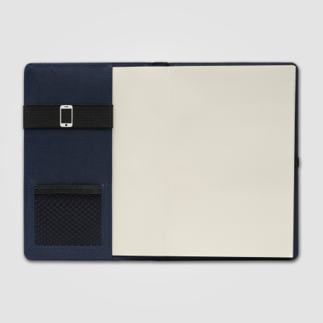 Carnet A5 ouvert montrant le bloc-notes ligné à l’intérieur. Carnet A5 ouvert montrant le bloc-notes ligné à l’intérieur.