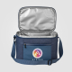 Lunch bag bleu marine ouvert avec marquage visible sur la face avant. Lunch bag bleu marine ouvert avec marquage visible sur la face avant.