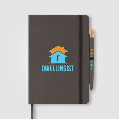 Carnet A5 noir vu de face avec marquage visible. Carnet A5 noir vu de face avec marquage visible.