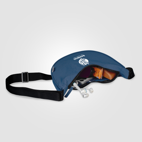 Sac bandoulière ouverte laissant voir le contenu intérieur, bleu, marquage 1 couleur visible. Sac bandoulière ouverte laissant voir le contenu intérieur, bleu, marquage 1 couleur visible.