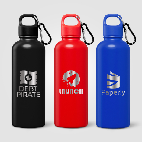 Trois gourdes avec marquage en gravure laser côte à côte Trois gourdes avec marquage en gravure laser côte à côte