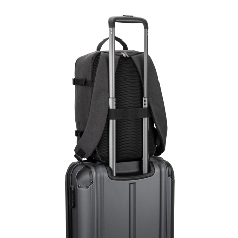 Vue arrière du sac fixé sur la poignée télescopique d’une valise illustrant la bande de maintien au dos ; aucune personnalisatio