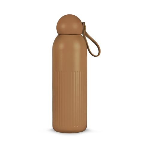Bouteille isotherme 500 ml finition mate marron avec bouchon arrondi et anse intégrée, vue de profil.