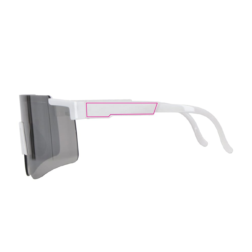 À 1 cm de la charnière gauche