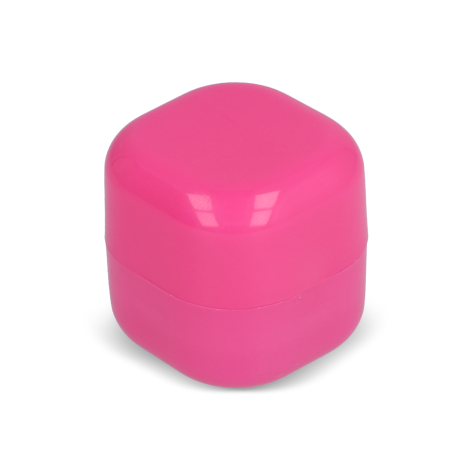 Étui cubique fermé en ABS recyclé vu de près, couleur unie et format compact, aucune personnalisation apparente.