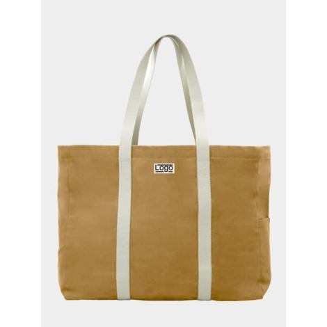 Sac cabas ocre vu de face avec étiquette centrale personnalisée et poche latérale extérieure.