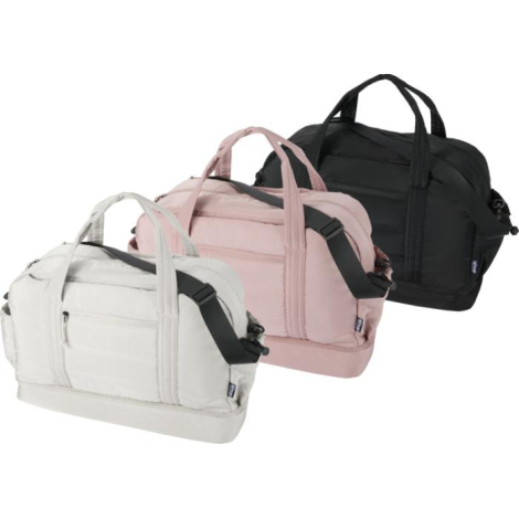 Trois sacs de sport présentés de face dans différentes couleurs avec poche frontale zippée, sans marquage visible.