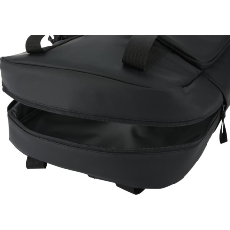 Vue rapprochée de la partie inférieure d’un sac à dos glacière montrant le compartiment inférieur avec fermeture zippée, sans ma