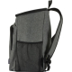 Vue latérale d’un sac à dos glacière gris montrant poche latérale en filet et sangle d’épaule, sans personnalisation visible.