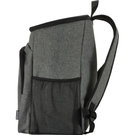 Vue latérale d’un sac à dos glacière gris montrant poche latérale en filet et sangle d’épaule, sans personnalisation visible.