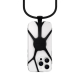 Coque de smartphone avec système de fixation noir en silicone en forme de croix et cordon attaché en haut, vue sur fond neutre s
