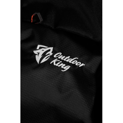 Gros plan sur matière extérieure avec marquage apparent sur le tissu