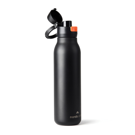 Bouteille noire en perspective avec bouchon ouvert sur fond neutre, sans personnalisation visible