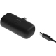 Batterie de secours présentée avec câble USB-C à côté, sans personnalisation visible.