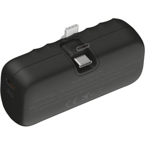 Gros plan sur le connecteur intégré et le port USB-C de la batterie, sans marquage visible.
