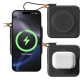 Chargeur utilisé avec smartphone et écouteurs en recharge simultanée, sans personnalisation visible.