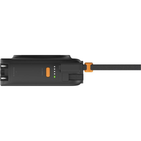 Vue de dessous du chargeur avec ports et indicateurs LED visibles, sans personnalisation visible.