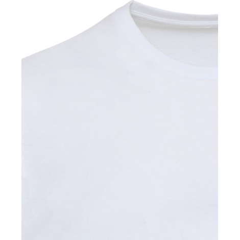 Vue rapprochée d’un t-shirt blanc montrant la partie supérieure du vêtement, présenté sans marquage visible.