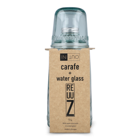 Ensemble carafe et verre présenté dans un packaging carton de face, sans personnalisation visible.