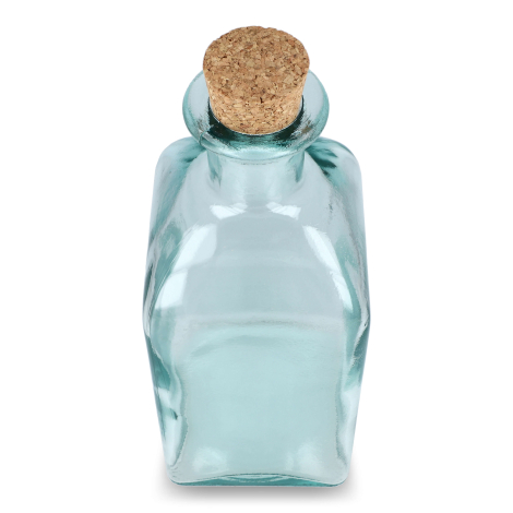 Vue de dessus d’une carafe en verre recyclé bleu clair avec bouchon en liège visible, sans personnalisation apparente.