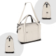 Sac de voyage beige présenté de trois quarts avec vues secondaires des faces latérales, sans personnalisation visible. Sac de voyage beige présenté de trois quarts avec vues secondaires des faces latérales, sans personnalisation visible.
