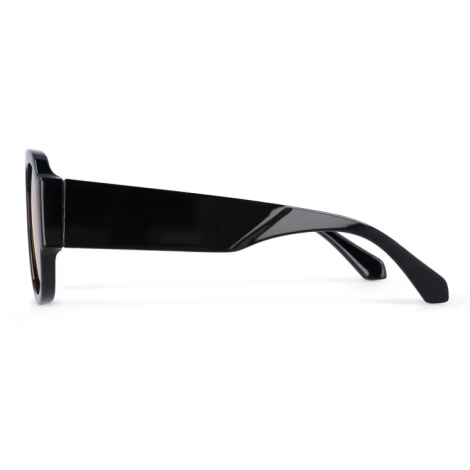 Vue latérale d’une branche noire de lunettes de soleil, sans personnalisation apparente.