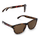 Paire de lunettes de soleil à motif écaille avec verres teintés bruns présentée de trois quarts, avec personnalisation visible s