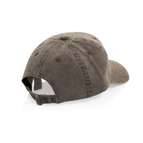 Vue arrière en perspective de la casquette taupe montrant la fermeture réglable et les panneaux arrière, sans marquage apparent.