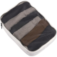 Vue rapprochée du grand organisateur de bagage rempli de vêtements avec panneau transparent, sans personnalisation visible.