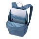 Sac à dos ouvert présentant le compartiment rembourré pour ordinateur portable et les compartiments de rangement intérieurs.