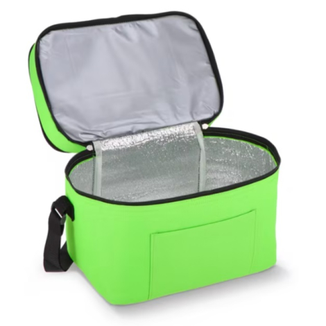 Sac isotherme à double compartiment ouvert avec doublure intérieure en aluminium et poche avant de rangement.