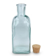 Bouteille en verre recyclé présentée sans son bouchon. Bouteille en verre recyclé présentée sans son bouchon.