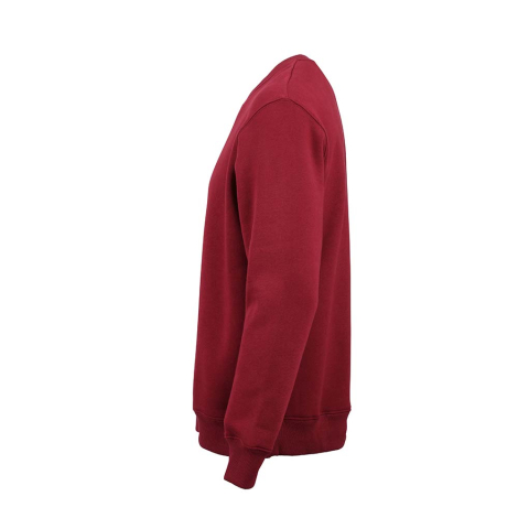 Vue de profil d'un sweat mixte bordeaux à col rond mettant en évidence la coupe, la manche longue et les finitions en bord-côte,