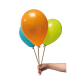 Trois ballons gonflables orange, bleu et vert, montés sur des tiges en carton et tenus ensemble dans une main, sans marquage vis Trois ballons gonflables orange, bleu et vert, montés sur des tiges en carton et tenus ensemble dans une main, sans marquage vis